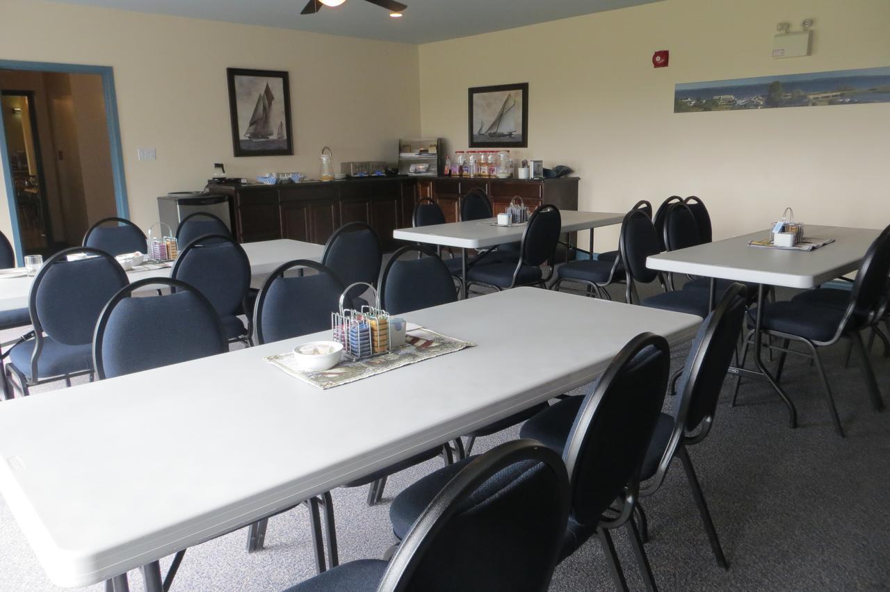 Parkland Village Inn Alma Extérieur photo