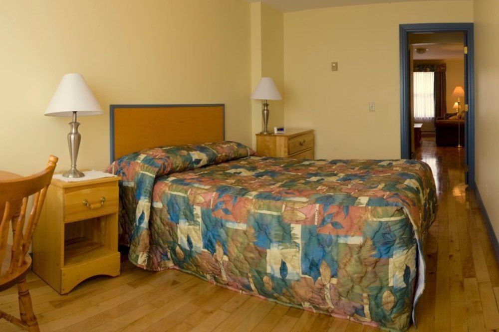 Parkland Village Inn Alma Extérieur photo